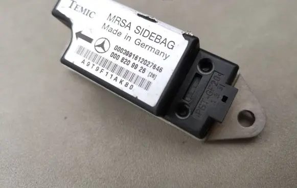Mercedes-Benz C W202 Airbag deployment crash/impact sensor 0008209926 0003991612027646 A9T9F11AK8