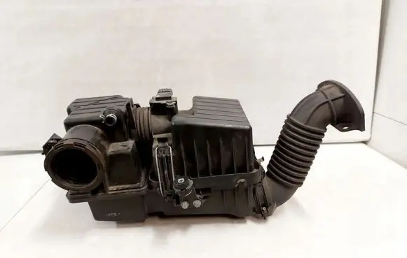 Honda Insight Air filter box
