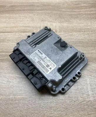 Peugeot 307 Engine control unit/module ECU 9661773380 0281011863