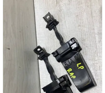 Skoda Rapid (NH) Front door check strap stopper 5JA837249