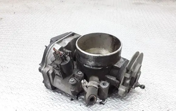 Audi A6 S6 C4 4A Throttle valve 078133063H
