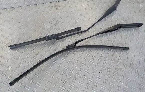 Ford Fiesta Front wiper blade arm
