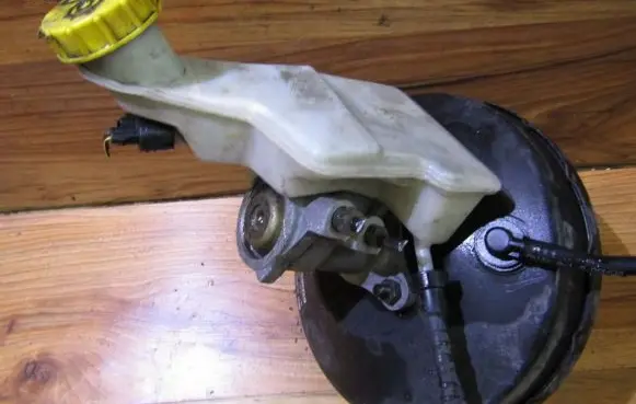 Ford Fusion Master brake cylinder 41230130