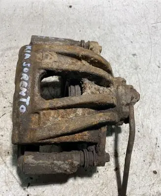 KIA Carens I Front brake caliper