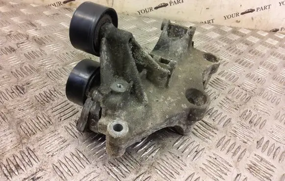 Renault Trafic III (X82) Generator/alternator bracket 117105124R