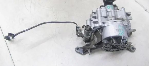 Land Rover Range Rover Evoque L538 Oil pump g4d3-6l681-ba