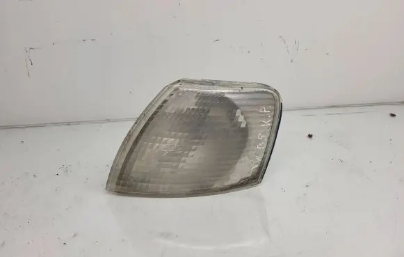 Volkswagen PASSAT B5 Front indicator light 3B0953049C