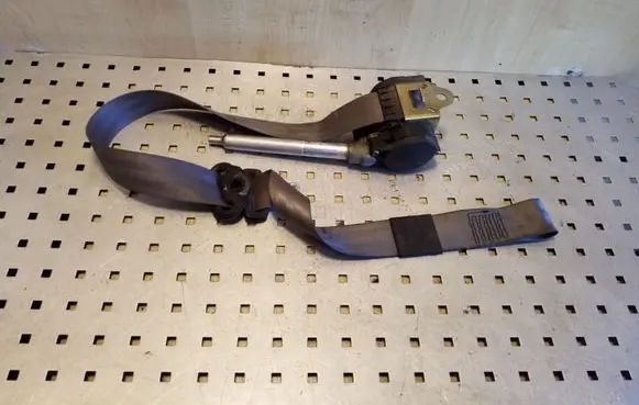Audi A3 S3 8L Front seatbelt 895857705BK