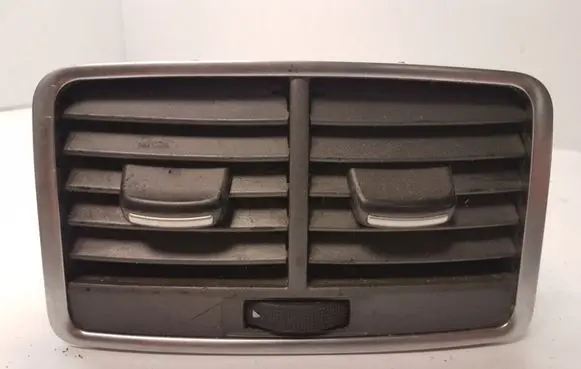 Audi A6 S6 C6 4F Rear air vent grill 4F0819203B