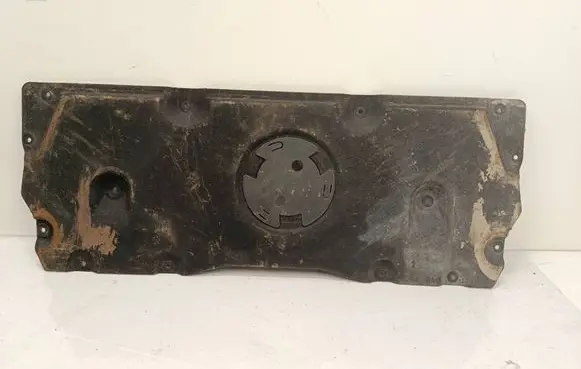 BMW 3 G20 G21 Engine splash shield/under tray 7428177