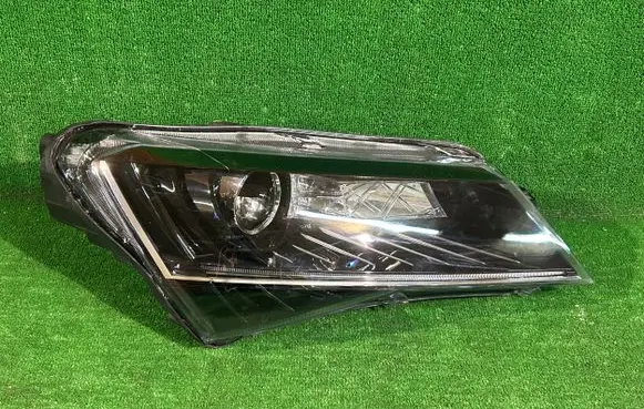 Skoda Superb B8 (3V) Headlight/headlamp 3V1941016B