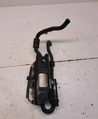Volkswagen Golf VI Mechanical fuel pump 5N0906257 1K0130307