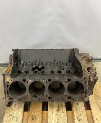 Cadillac De Ville Engine block 1486238