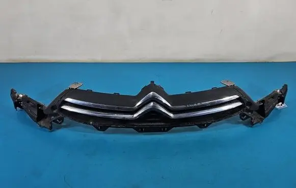 Citroen C4 II Front bumper upper radiator grill 1CT040260 IMPRK1573666