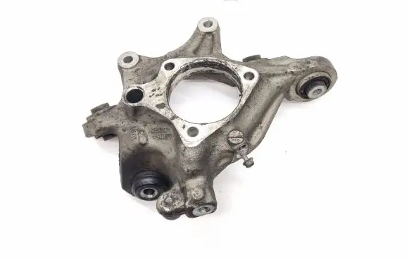 Rear wheel hub