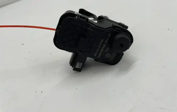 Audi A4 S4 B9 Fuel tank cap lock 8K0862153H
