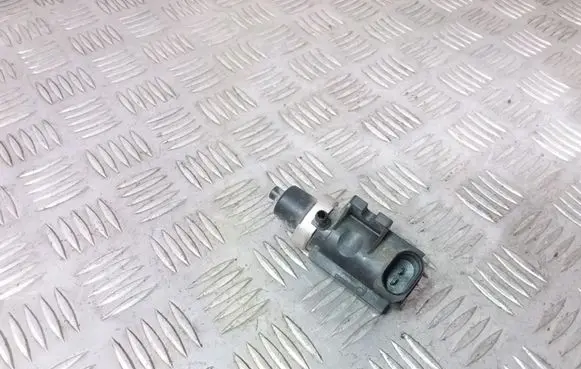 Volkswagen Golf IV Turbo solenoid valve 1J0906627 72290320