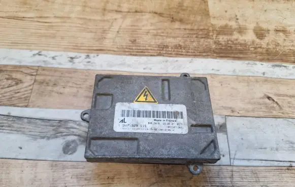 Audi A4 S4 B7 8E 8H Headlight ballast module Xenon 1307329115 1305500015