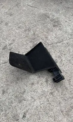 Tesla Model Y Trunk/boot lower side trim panel 162131000B 1621310