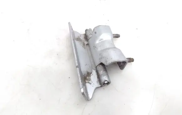 Nissan Navara D23 Tailgate hinge 