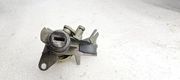 Audi A4 S4 B6 8E 8H Tailgate exterior lock 8E0827573A