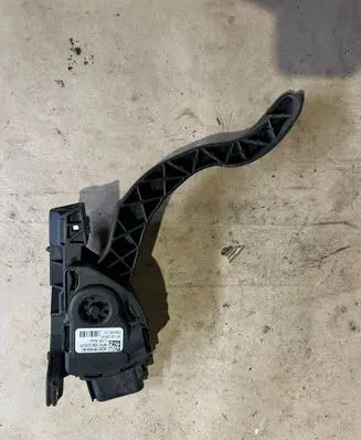 Volvo S80 Accelerator throttle pedal 6PV00922001 6G929F836BC