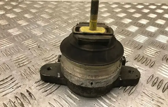 Audi A8 S8 D3 4E Engine mount bracket
