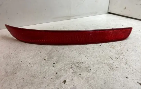 Maserati Levante Rear tail light reflector 670032732