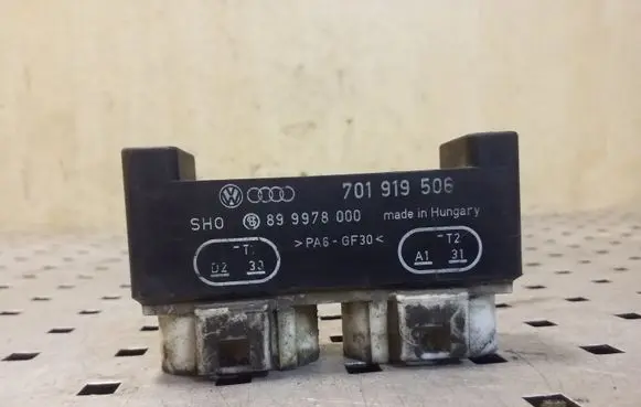 Volkswagen Transporter - Caravelle T4 Coolant fan relay 701919506