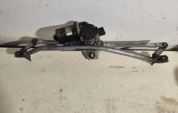 Front wiper linkage and motor