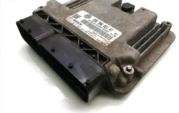Skoda Superb B6 (3T) Engine control unit/module 03G906021QT 0281015026