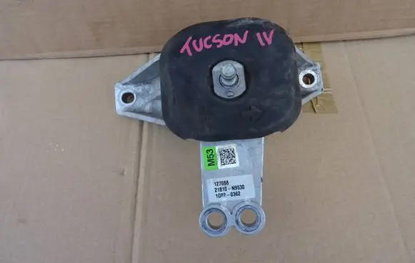 Hyundai Tucson TL Engine mount bracket 21810N9530 1G020362