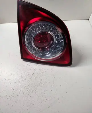 Tailgate rear/tail lights