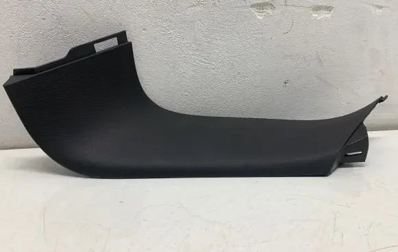 Opel Astra K Tailgate trim 39097934 331883181