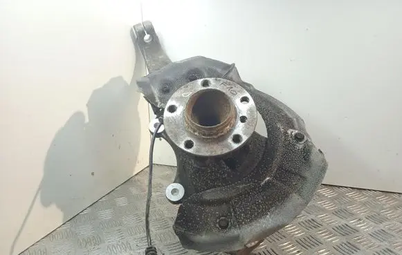 BMW 5 F10 F11 Front wheel hub