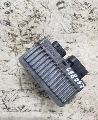 Opel Insignia A Glow plug pre-heat relay 55563423