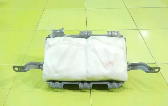 Toyota iQ Passenger airbag 
