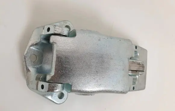 Iveco Daily 6th gen Rear door lower hinge 07123981 5801528686