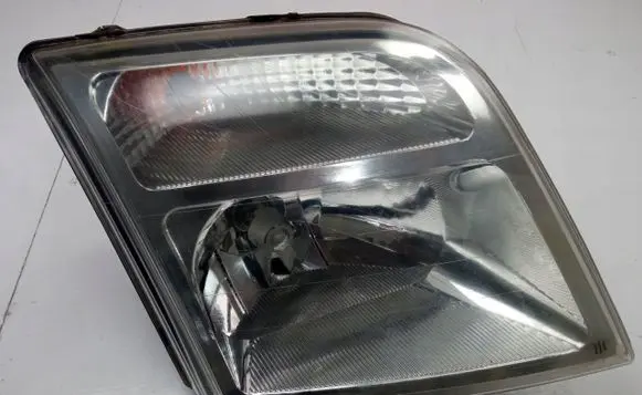 Ford Connect Headlight/headlamp