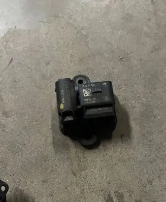 Mercedes-Benz Sprinter W906 Glow plug pre-heat relay A6519000900 0522120204 GZE4ZVL