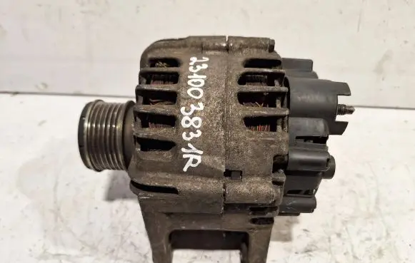 Dacia Sandero Generator/alternator 231003831R