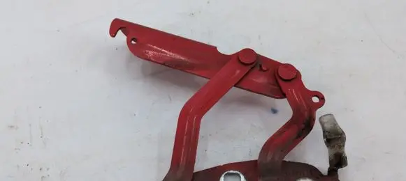 Ford Fiesta ST Engine bonnet/hood hinges 8A6116801AD