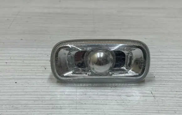 Audi A6 S6 C6 4F Front fender indicator light 8E0949127