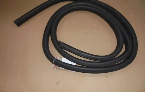 Maserati GranSport Sliding door rubber seal 