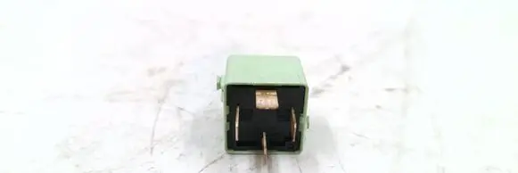 BMW 5 E34 Other relay 8366600