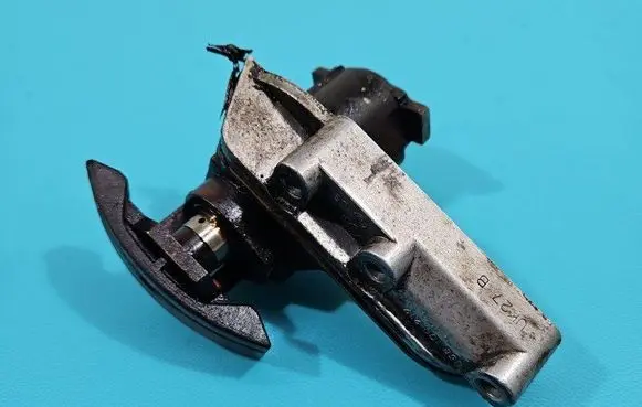 Volkswagen PASSAT B5.5 Timing belt tensioner 058109217 IMPRK1391016