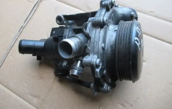Mercedes-Benz B W246 W242 Water pump A6512000501