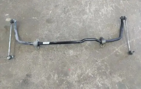 Volkswagen Golf VII Front anti-roll bar/sway bar 5QM411303A 1410170088