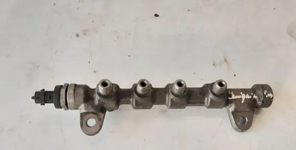 Opel Insignia A Fuel main line pipe 0445214221 55576177