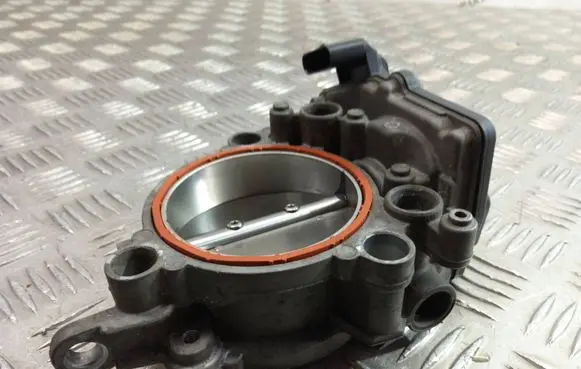 BMW X3 G01 Electric throttle body valve 8601651